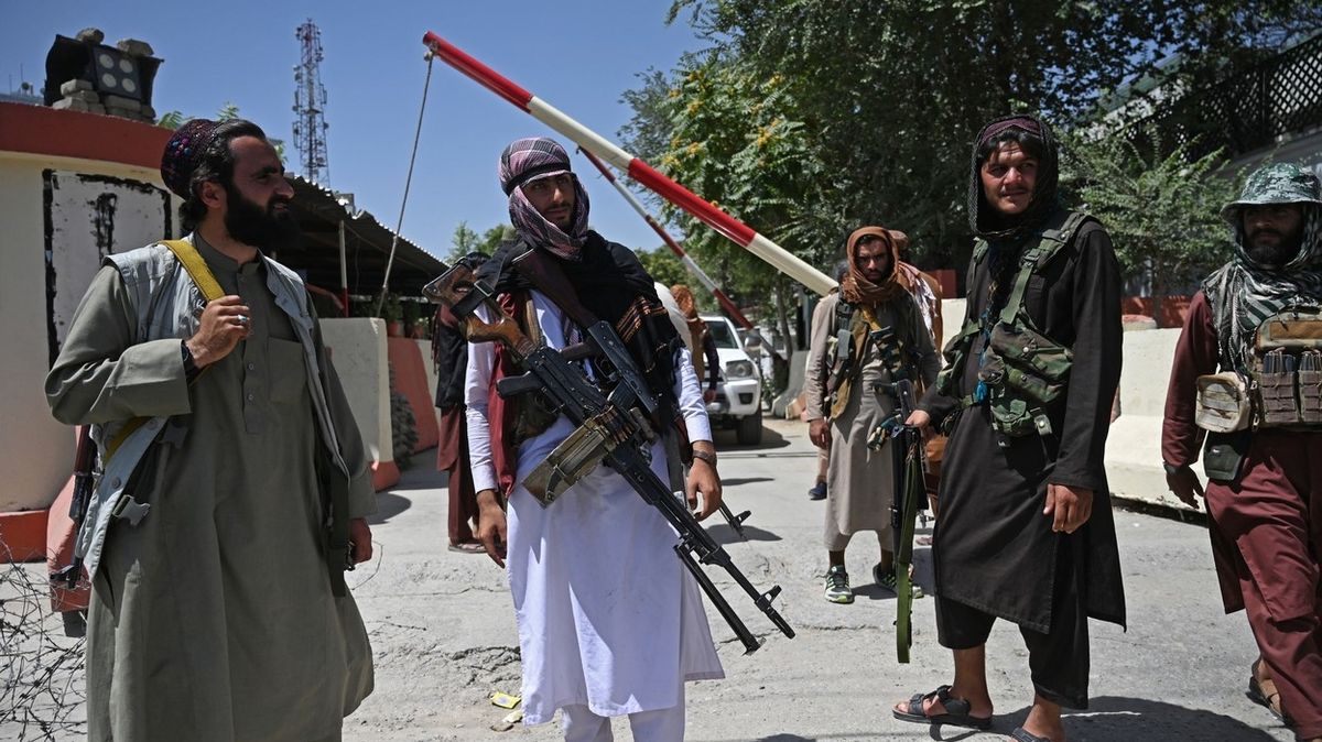 Šaría bude jednou platit po celém světě, řekl Tálibánec stanici CNN